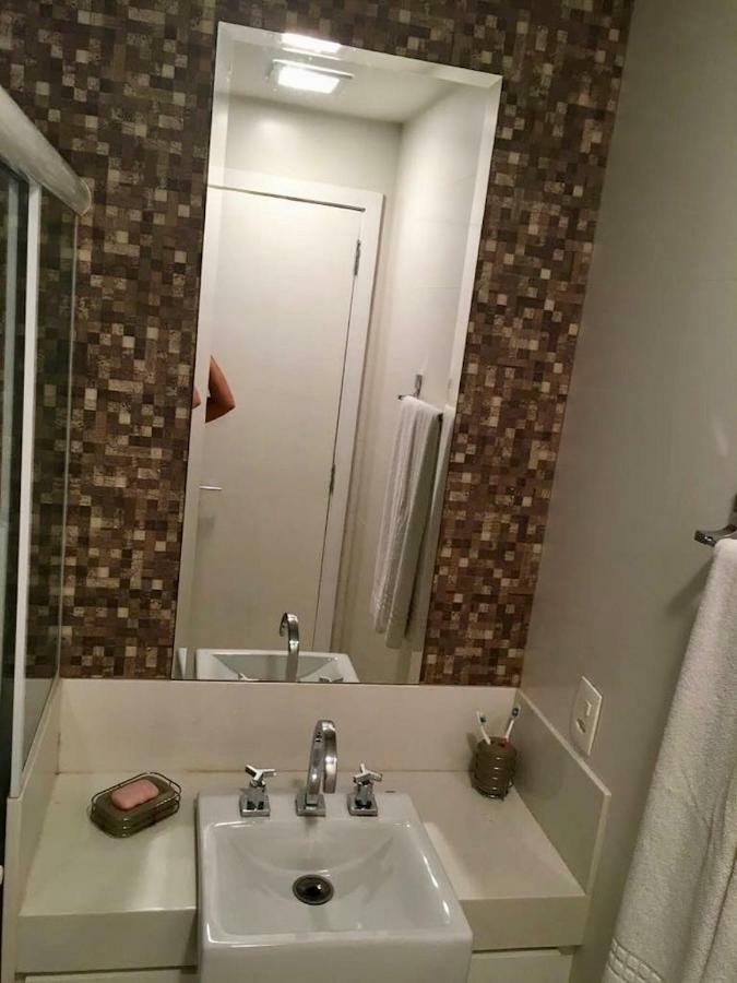 الشقق الفندقية أنجرا دوس ريسفي  Flat No Portogalo المظهر الخارجي الصورة